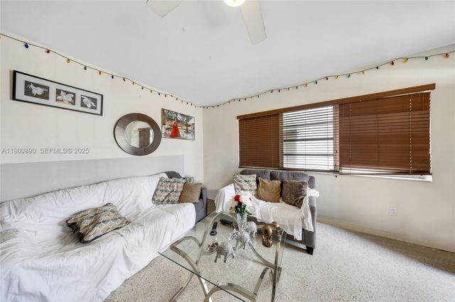 1515 NW 33rd Avenue, Miami, FL 33125