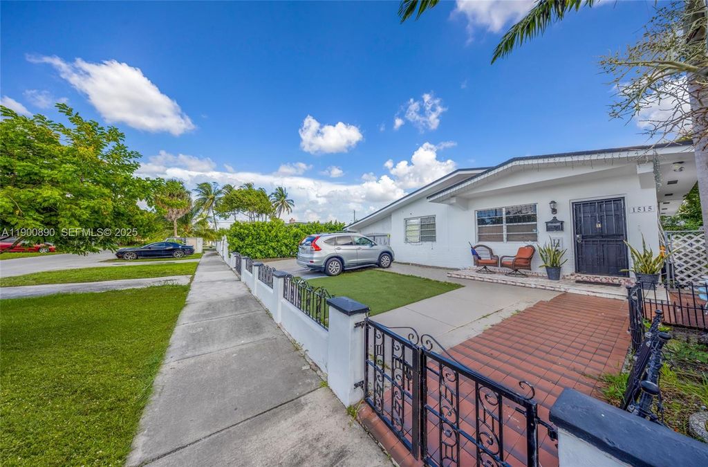 1515 NW 33rd Avenue, Miami, FL 33125