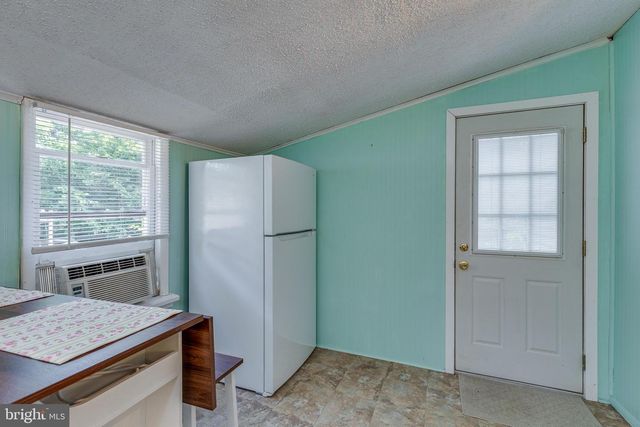 77 MARY STREET, Bordentown, NJ 08505