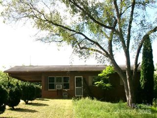 809 Pitts Street, Morganton, NC 28655