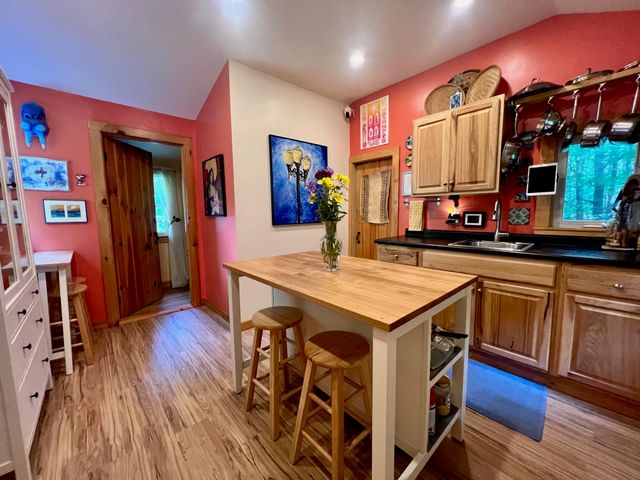 1171 Wickopee Hill, Dummerston, VT 05301