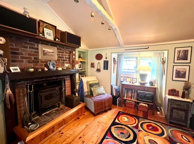 1171 Wickopee Hill, Dummerston, VT 05301