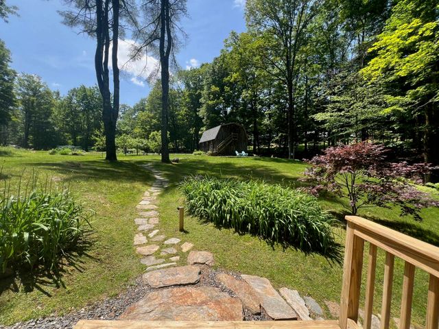 1171 Wickopee Hill, Dummerston, VT 05301