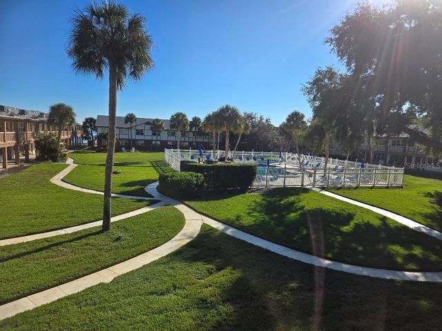 650 PINELLAS POINT DRIVE S 204, St Petersburg, FL 33705