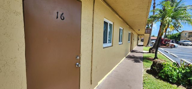 620 NW 7th Avenue 16, Pompano Beach, FL 33060