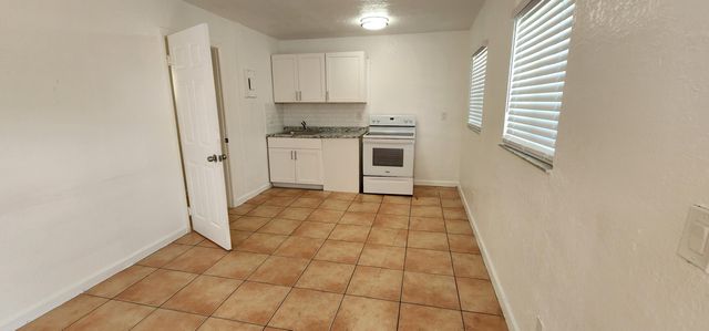 620 NW 7th Avenue 16, Pompano Beach, FL 33060