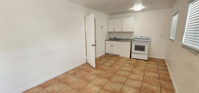 620 NW 7th Avenue 16, Pompano Beach, FL 33060