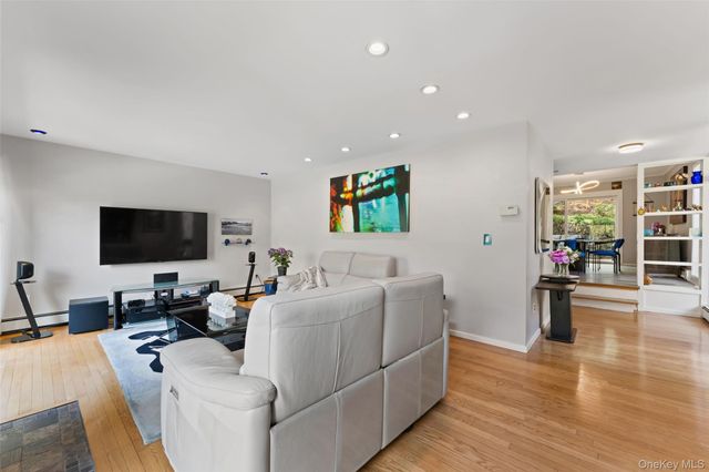 114 Ogden Avenue, Dobbs Ferry, NY 10522
