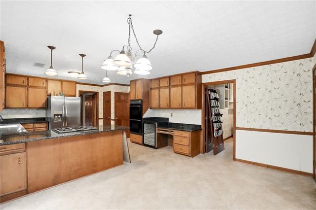2955 Ascot Lane, Roswell, GA 30076