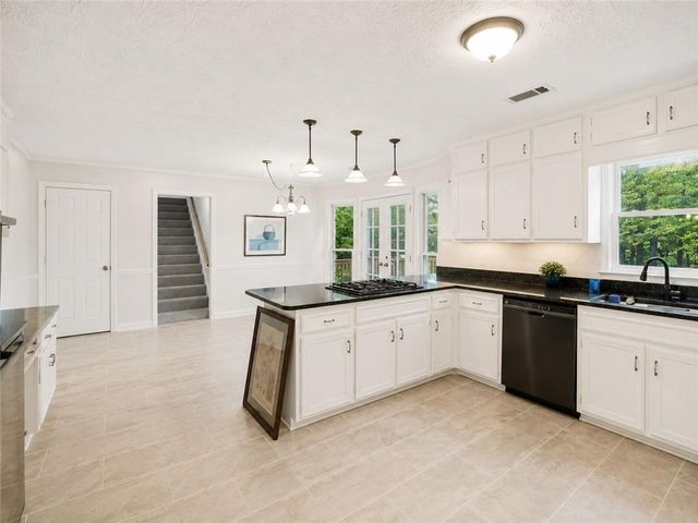 2955 Ascot Lane, Roswell, GA 30076