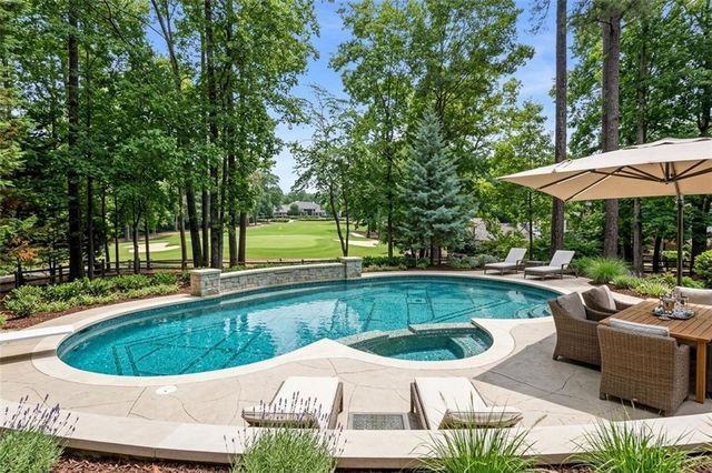 2955 Ascot Lane, Roswell, GA 30076