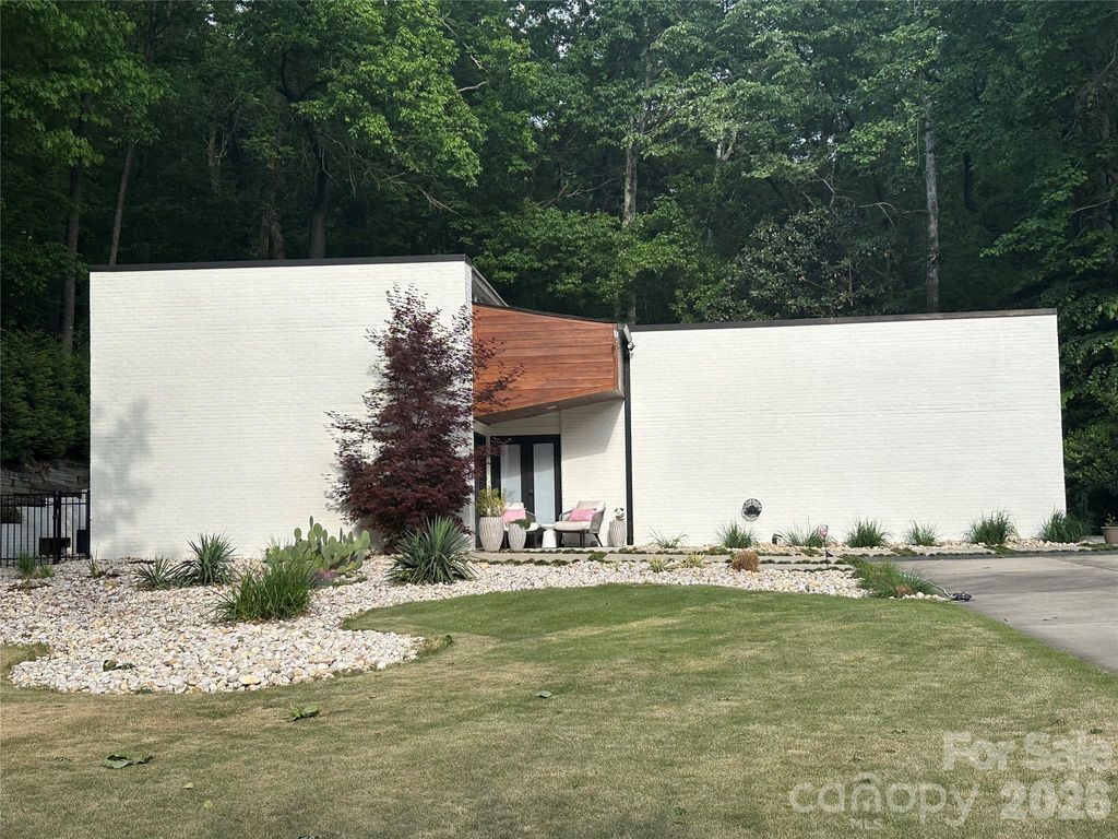 3316 Johnny Cake Lane, Charlotte, NC 28226
