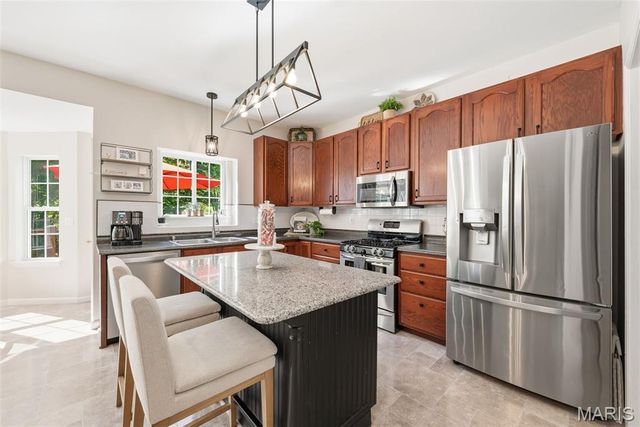 2942 Marchbanks Place, St Louis, MO 63129