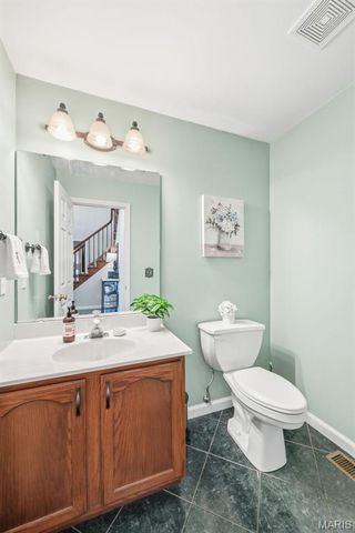 2942 Marchbanks Place, St Louis, MO 63129