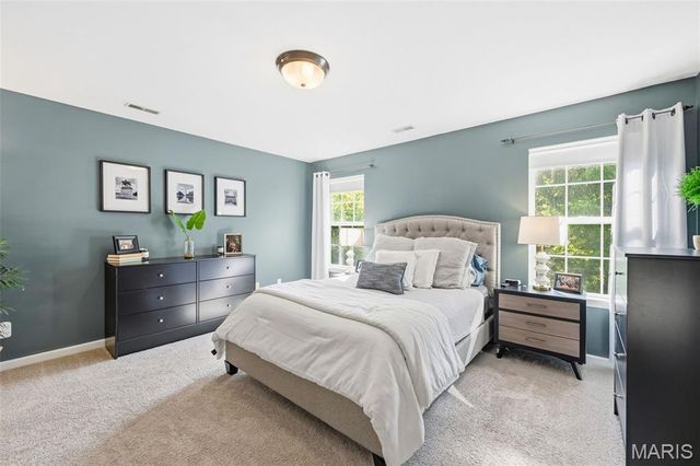 2942 Marchbanks Place, St Louis, MO 63129