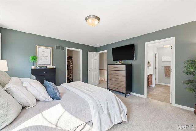 2942 Marchbanks Place, St Louis, MO 63129