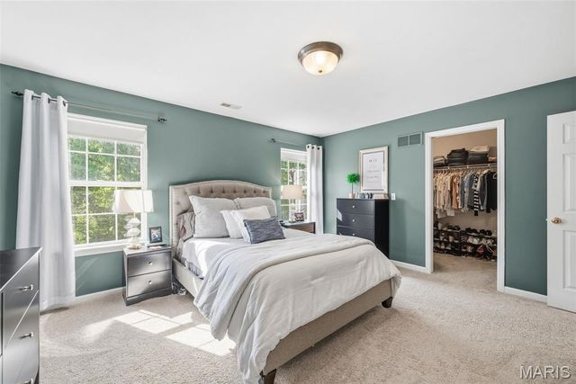 2942 Marchbanks Place, St Louis, MO 63129