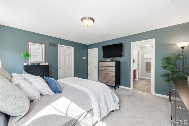 2942 Marchbanks Place, St Louis, MO 63129