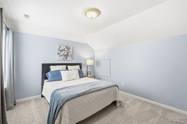 2942 Marchbanks Place, St Louis, MO 63129