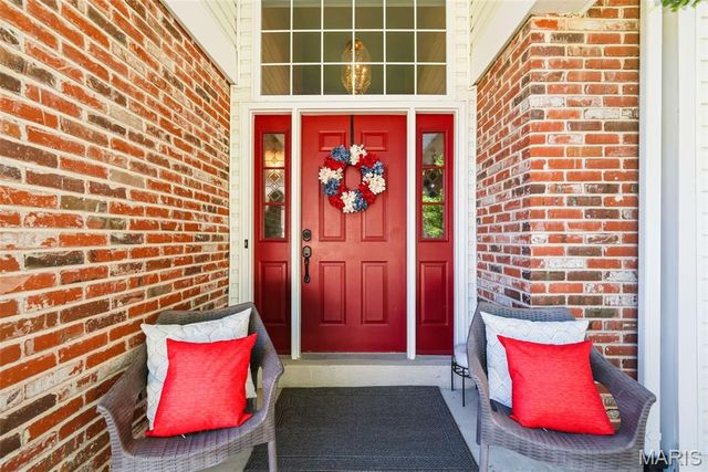 2942 Marchbanks Place, St Louis, MO 63129