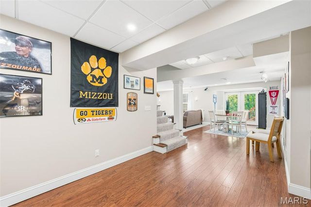 2942 Marchbanks Place, St Louis, MO 63129