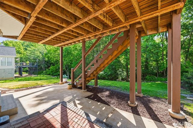 2942 Marchbanks Place, St Louis, MO 63129