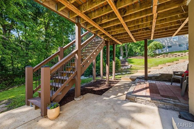 2942 Marchbanks Place, St Louis, MO 63129