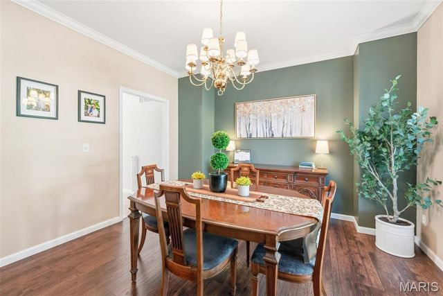 2942 Marchbanks Place, St Louis, MO 63129