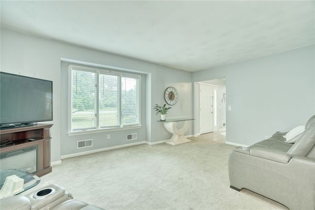645 Webster Road, Webster, NY 14580