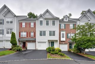 8 Clark Ct, Bernards Twp., NJ 07920