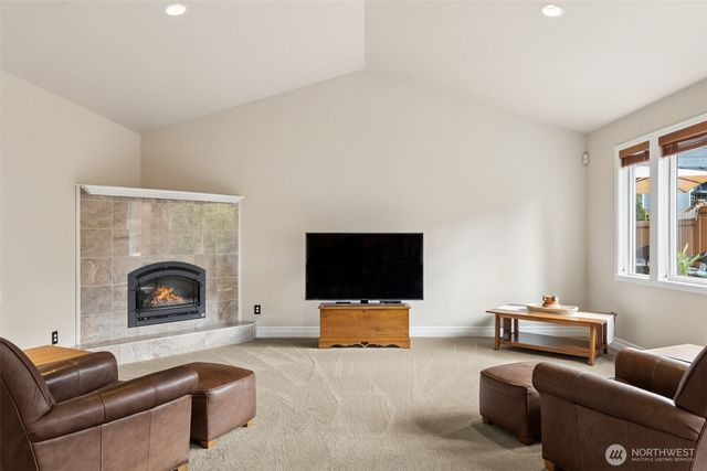 15126 82nd Avenue E, Puyallup, WA 98375