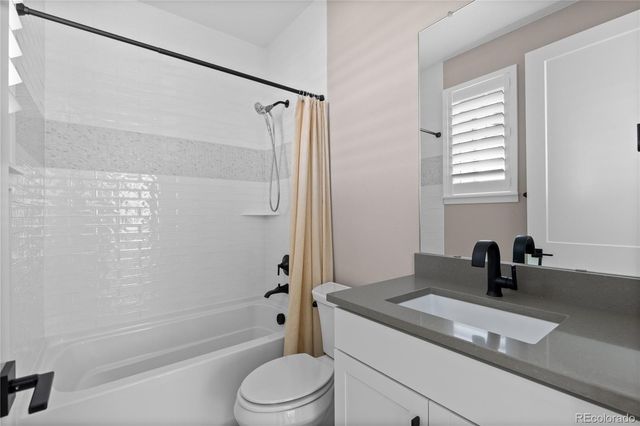 7098 Copper Sky Circle, Castle Pines, CO 80108