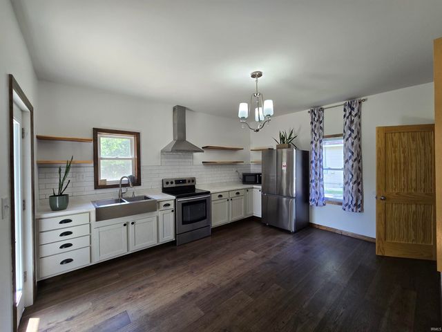 7319 Main Street, Wadesville, IN 47638