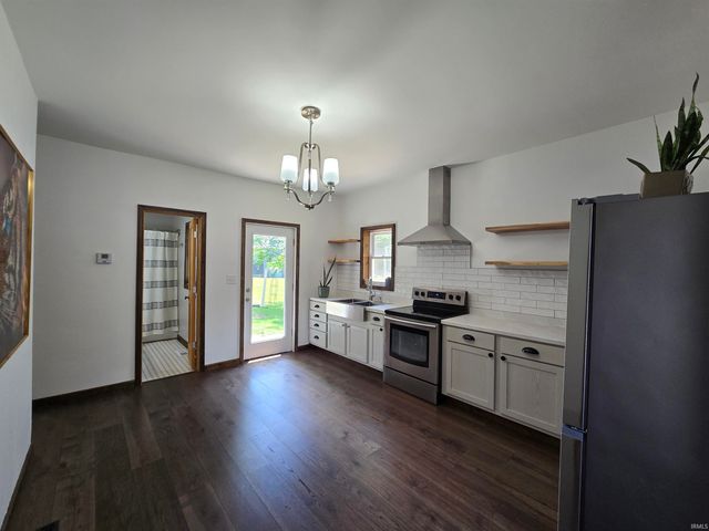 7319 Main Street, Wadesville, IN 47638