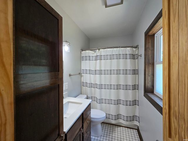 7319 Main Street, Wadesville, IN 47638