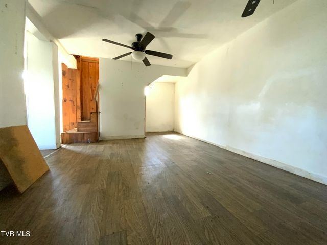 229 235 Henard Road, Rogersville, TN 37857