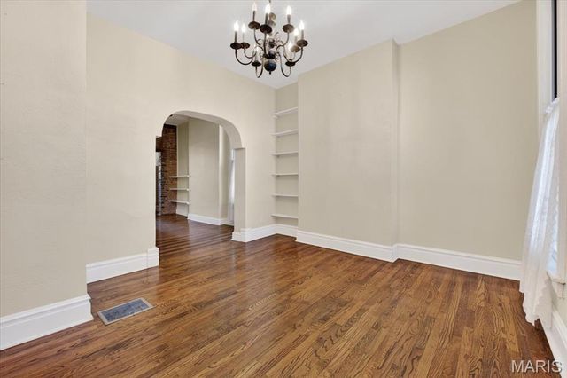 2702 Indiana Avenue, St Louis, MO 63118