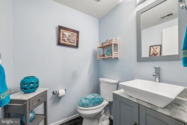 16 MERION RD, Marlton, NJ 08053