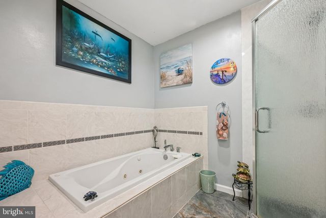 16 MERION RD, Marlton, NJ 08053