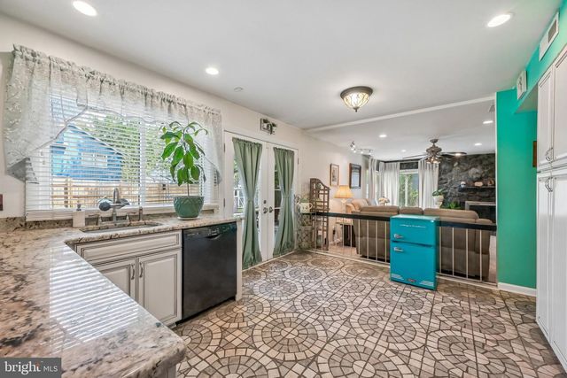 16 MERION RD, Marlton, NJ 08053