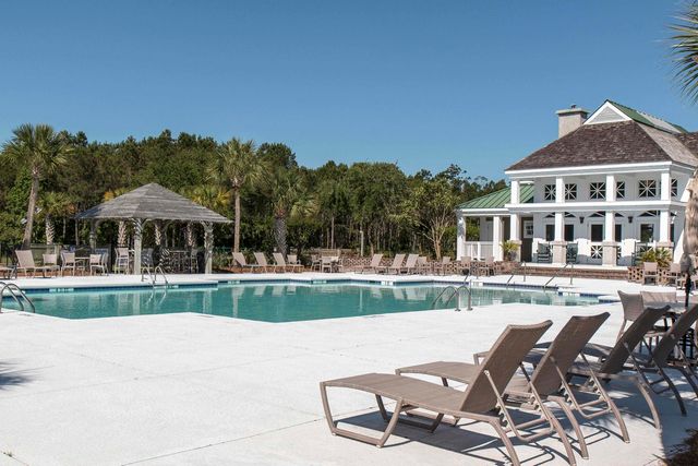 2735 Vanderbilt Blvd., Pawleys Island, SC 29585