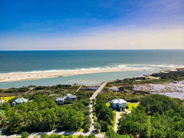 2735 Vanderbilt Blvd., Pawleys Island, SC 29585