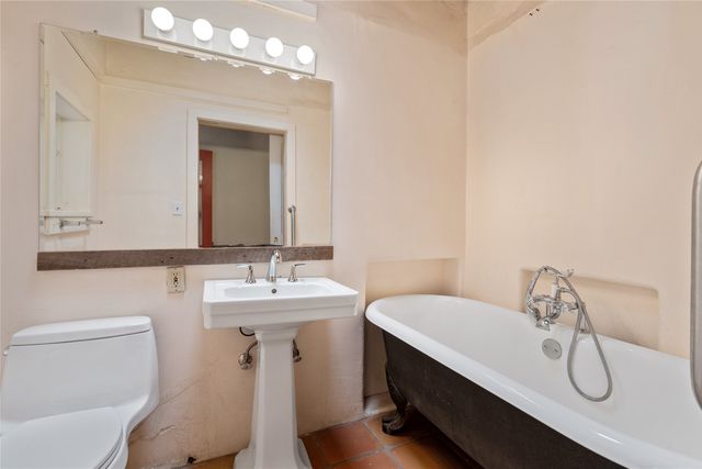 10 A Via La Puente A, Galisteo, NM 87540