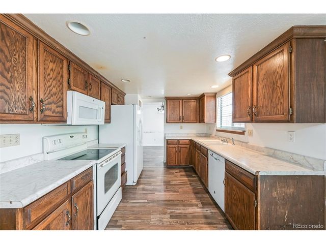 1140 S Kittredge St, Aurora, CO 80017