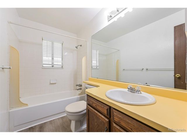 1140 S Kittredge St, Aurora, CO 80017