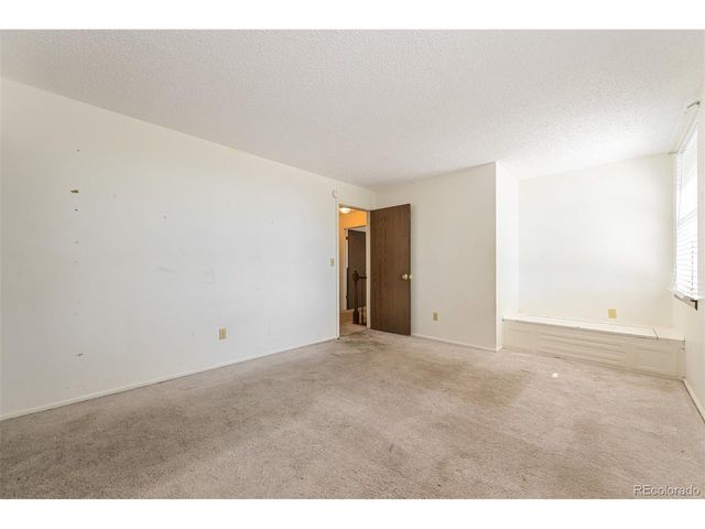 1140 S Kittredge St, Aurora, CO 80017