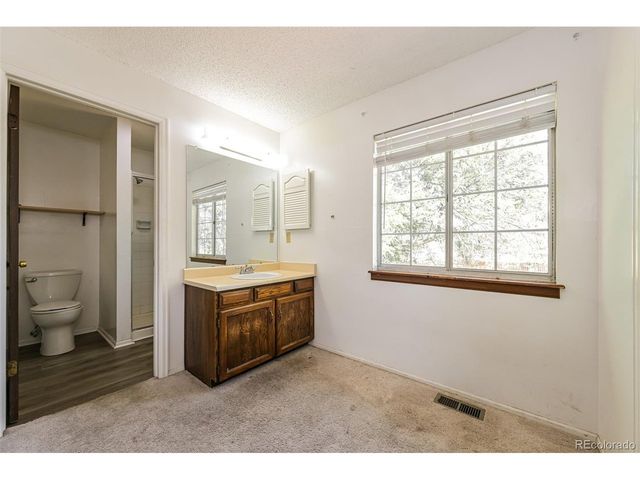 1140 S Kittredge St, Aurora, CO 80017