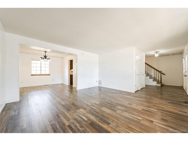 1140 S Kittredge St, Aurora, CO 80017