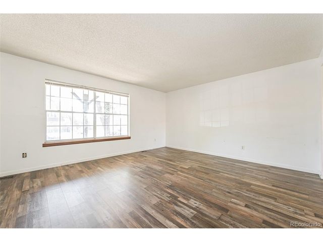 1140 S Kittredge St, Aurora, CO 80017