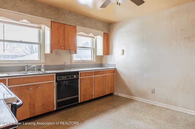 1544 Haslett Road, East Lansing, MI 48823